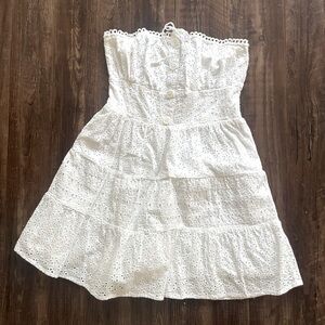 🎉HP🎉Forever 21 White Eyelet Strapless Dress M